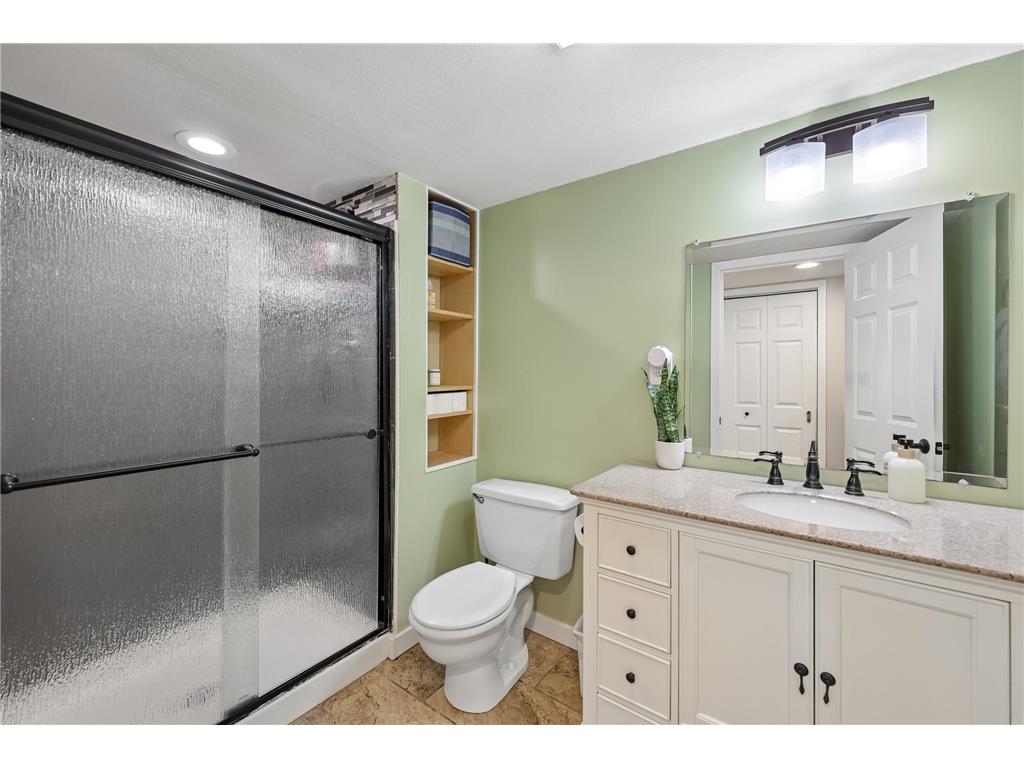 17698 S Shore Lane W Eden Prairie MN 55346 7073651 image16