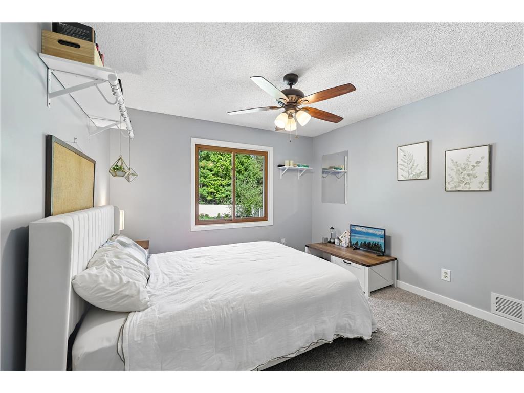 17698 S Shore Lane W Eden Prairie MN 55346 7073651 image19