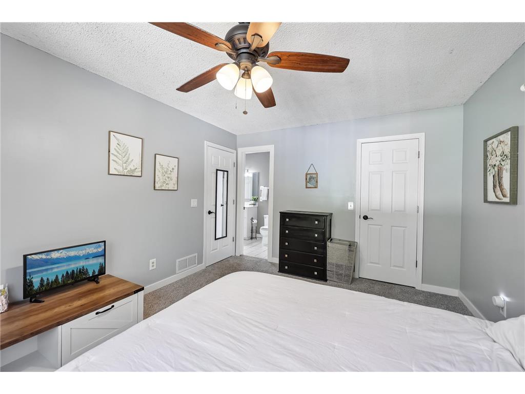 17698 S Shore Lane W Eden Prairie MN 55346 7073651 image20
