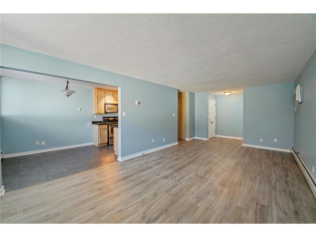 1770 Bryant Avenue S #102 Minneapolis MN 55403 6607867 image1