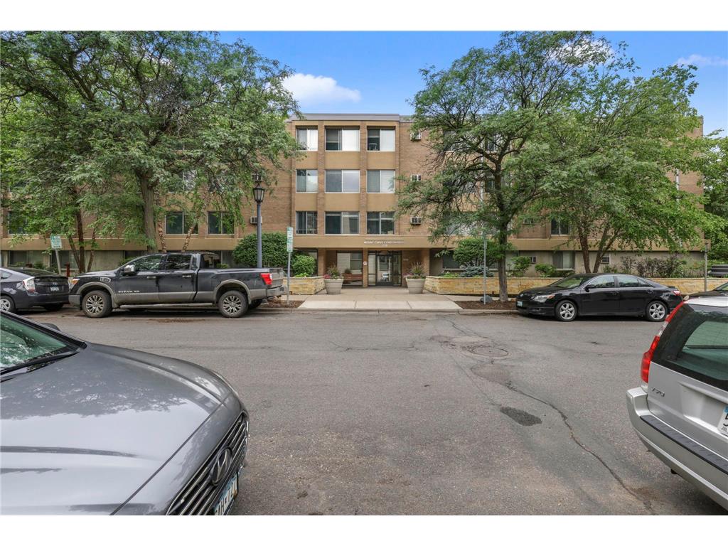 1770 Bryant Avenue S #109 Minneapolis MN 55403 6382060 image1