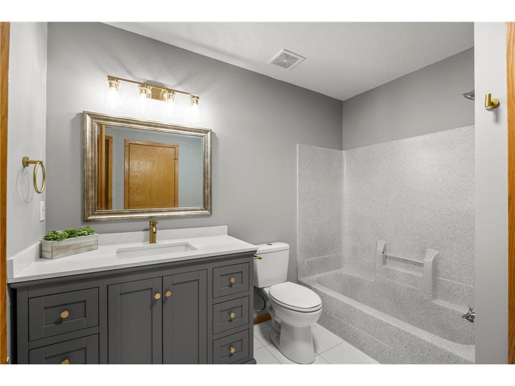1770 Donegal Drive #6 Woodbury MN 55125 7035510 image23