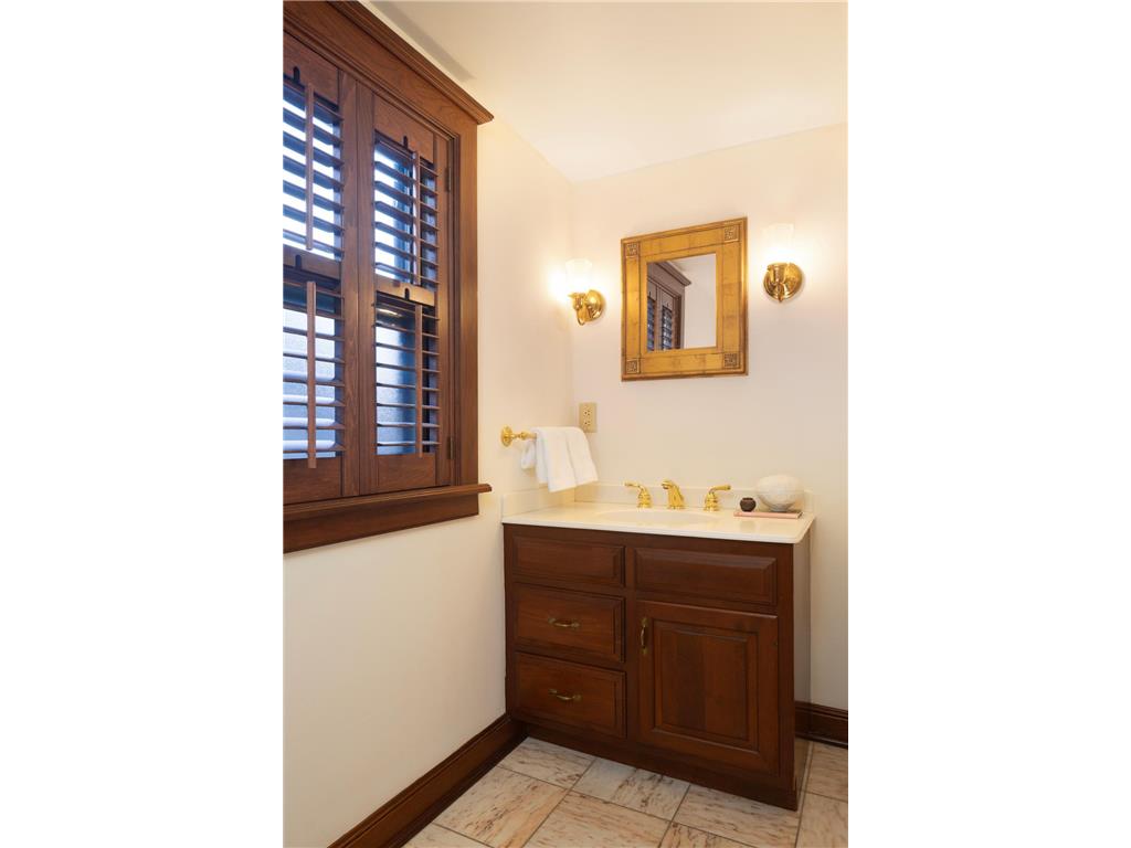 1770 Knox Avenue S Minneapolis MN 55403 6623098 image24