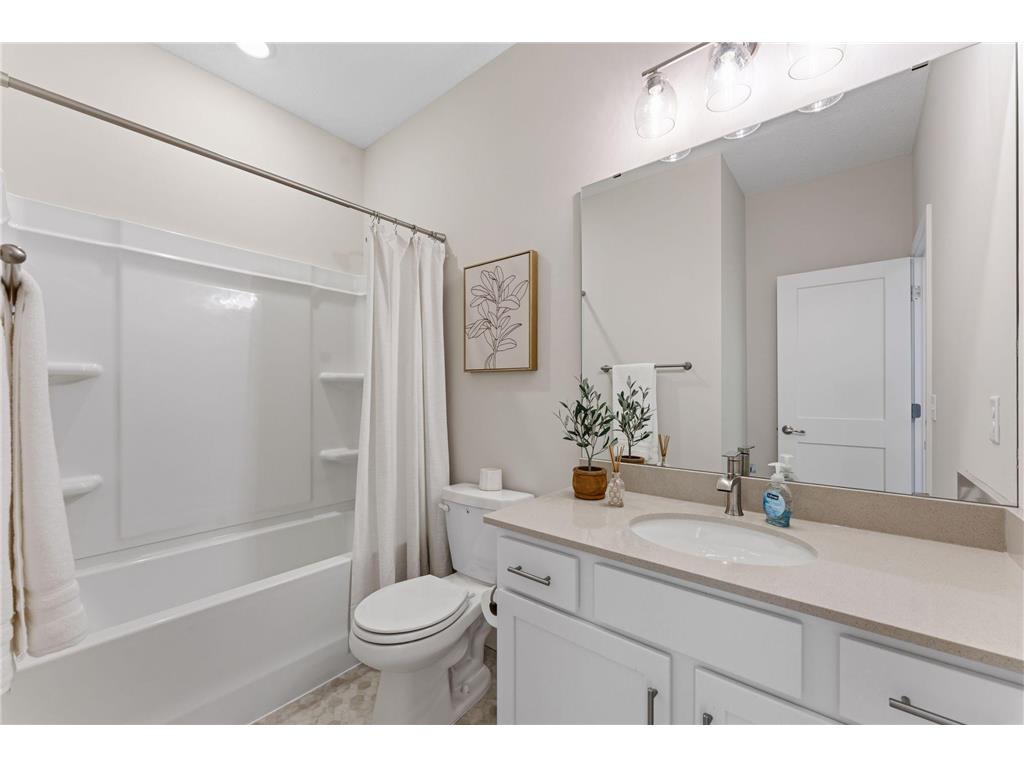17718 Everest Avenue Lakeville MN 55044 7057916 image17