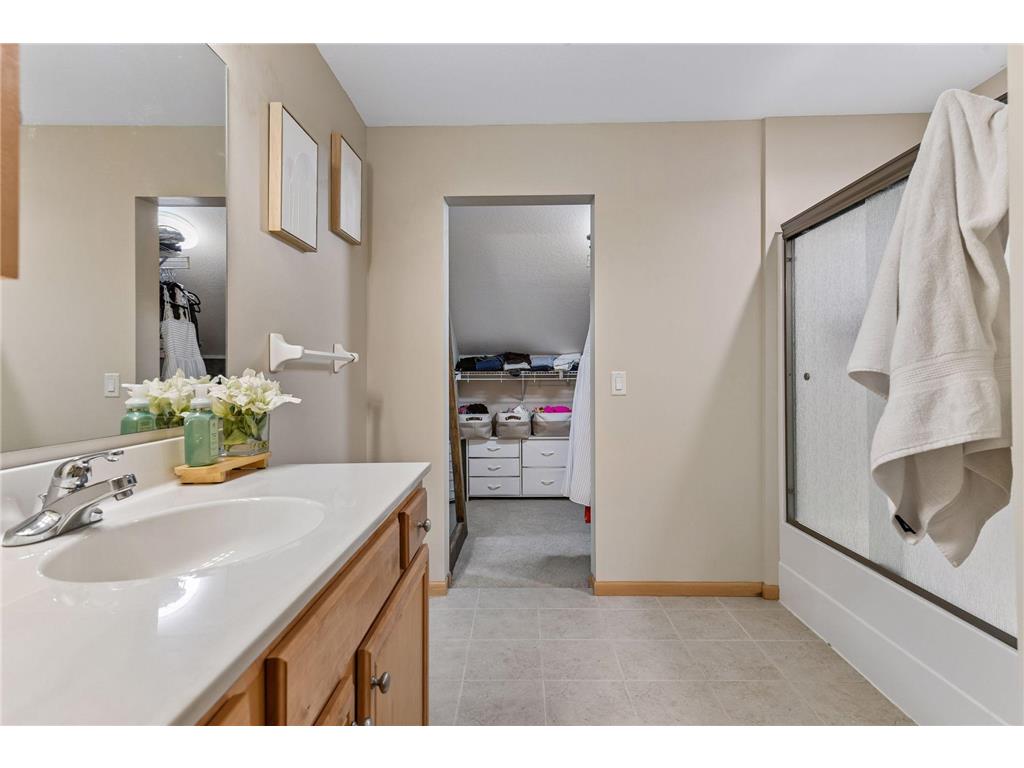 17721 Southridge Court Minnetonka MN 55345 7088003 image19