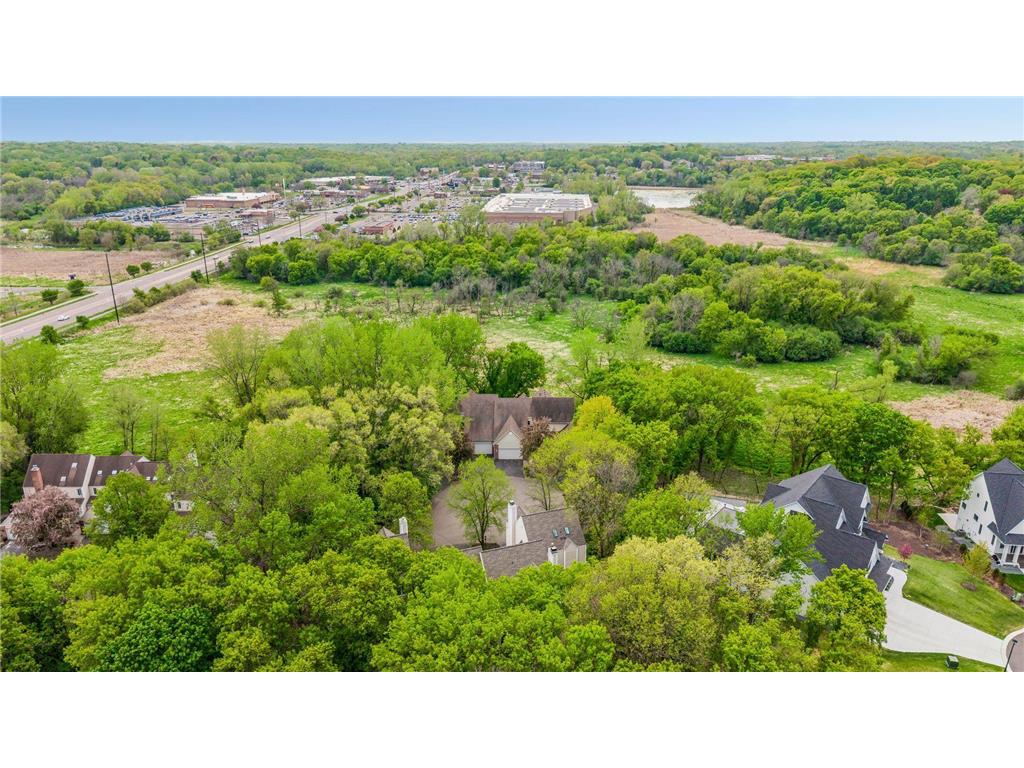 17721 Southridge Court Minnetonka MN 55345 7088003 image36