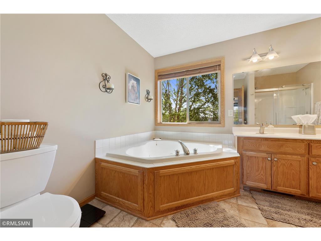 1774 Fox Run Shakopee MN 55379 7080689 image28