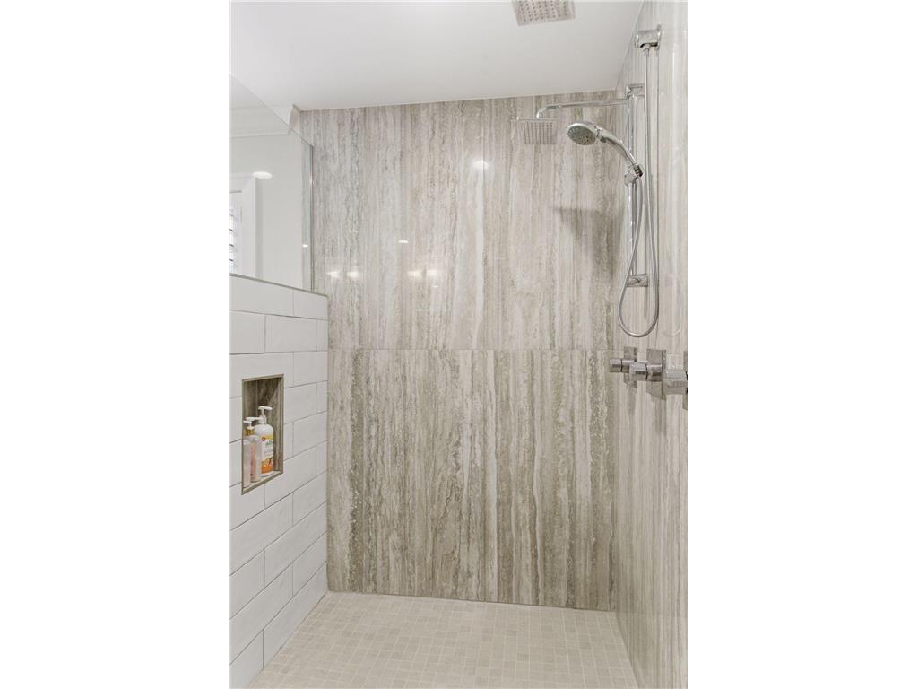 1774 Girard Avenue S Minneapolis MN 55403 7026023 image37
