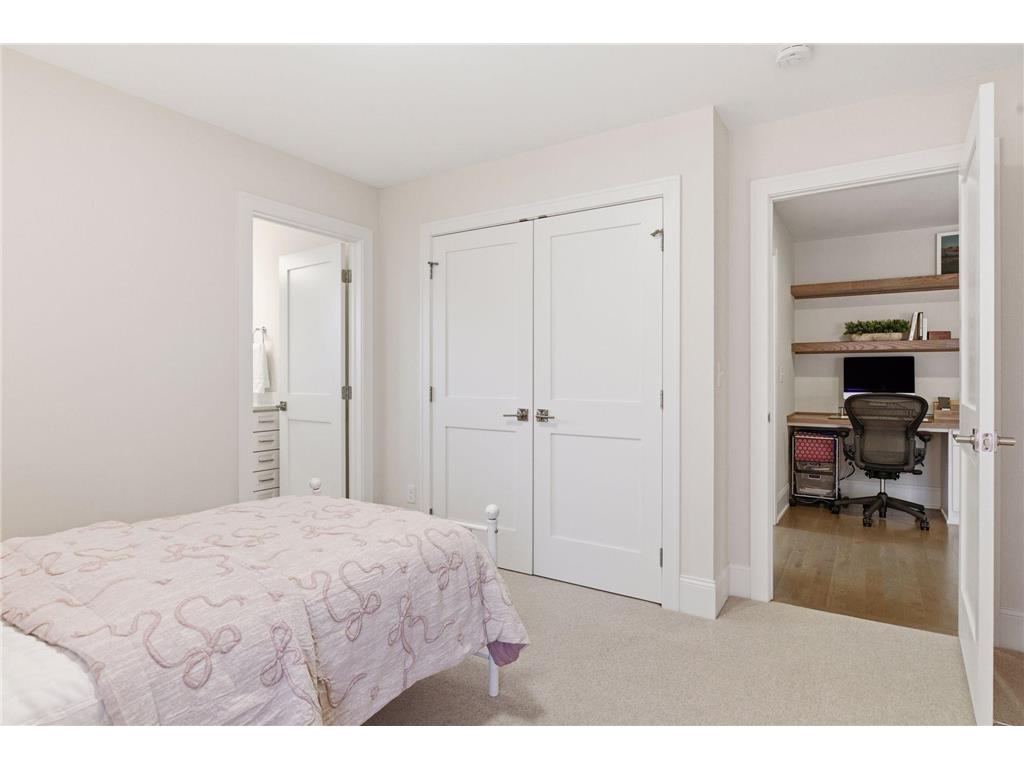 1774 Girard Avenue S Minneapolis MN 55403 7026023 image40