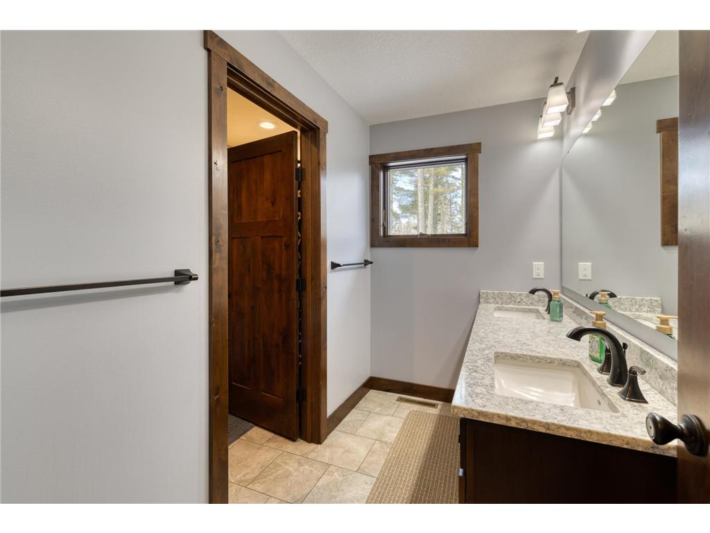 1774 Highway 2 Two Harbors MN 55616 - Stewart 7029559 image41