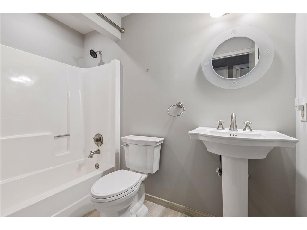 1775 Lexington Avenue S #19 Lilydale MN 55118 7056664 image24
