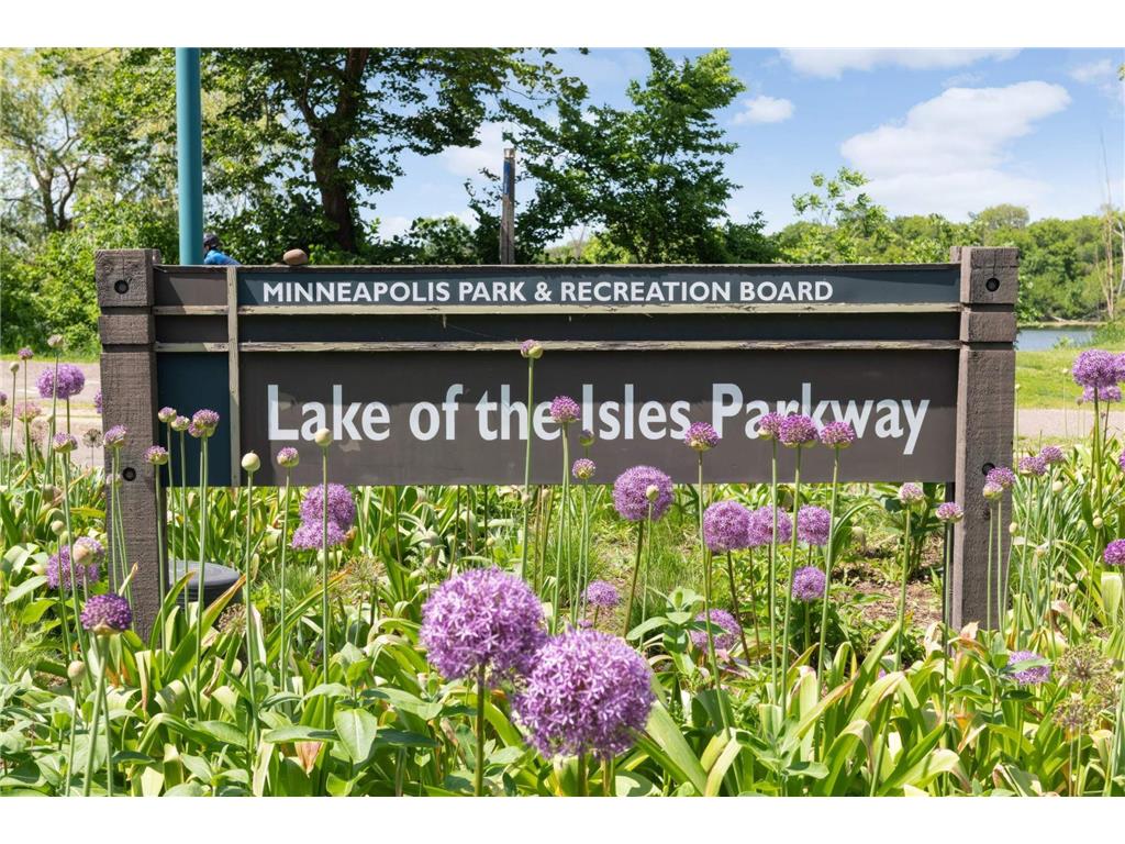 1776 Knox Avenue S Minneapolis MN 55403 6731610 image19