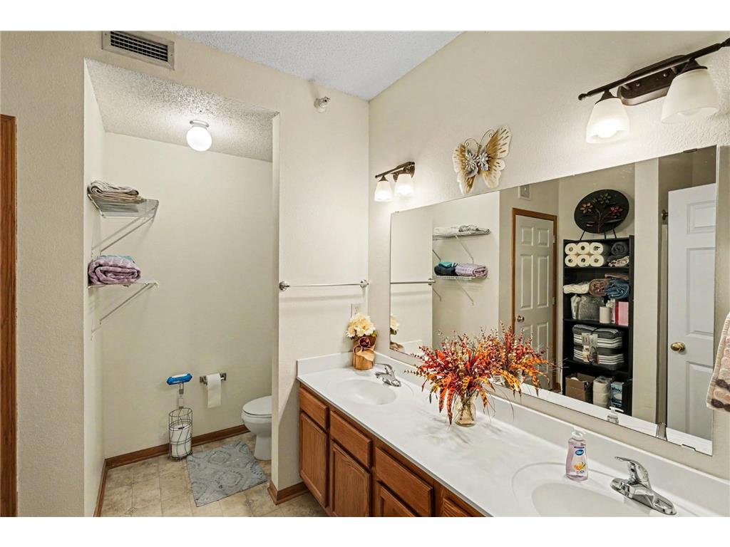 1776 Maryland Avenue E #201 Saint Paul MN 55106 7072435 image9