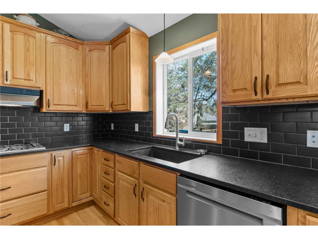 1776 McMenemy Street Maplewood MN 55117 7050607 image10