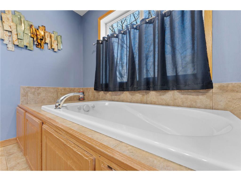 1776 McMenemy Street Maplewood MN 55117 7050607 image16