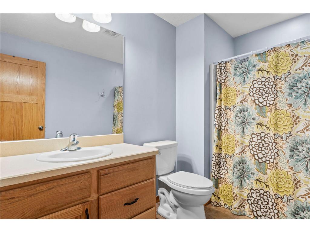 1776 McMenemy Street Maplewood MN 55117 7050607 image21