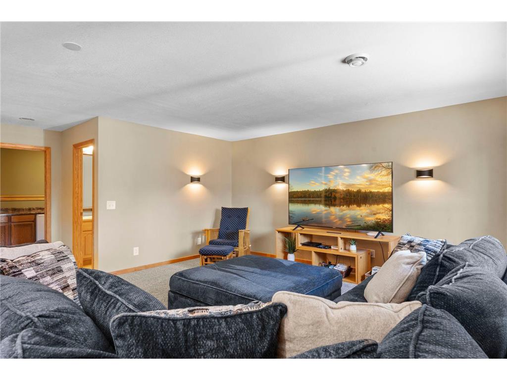1776 McMenemy Street Maplewood MN 55117 7050607 image25