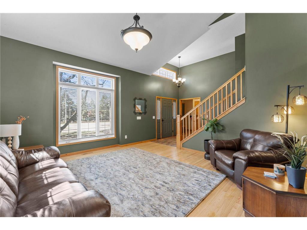 1776 McMenemy Street Maplewood MN 55117 7050607 image3