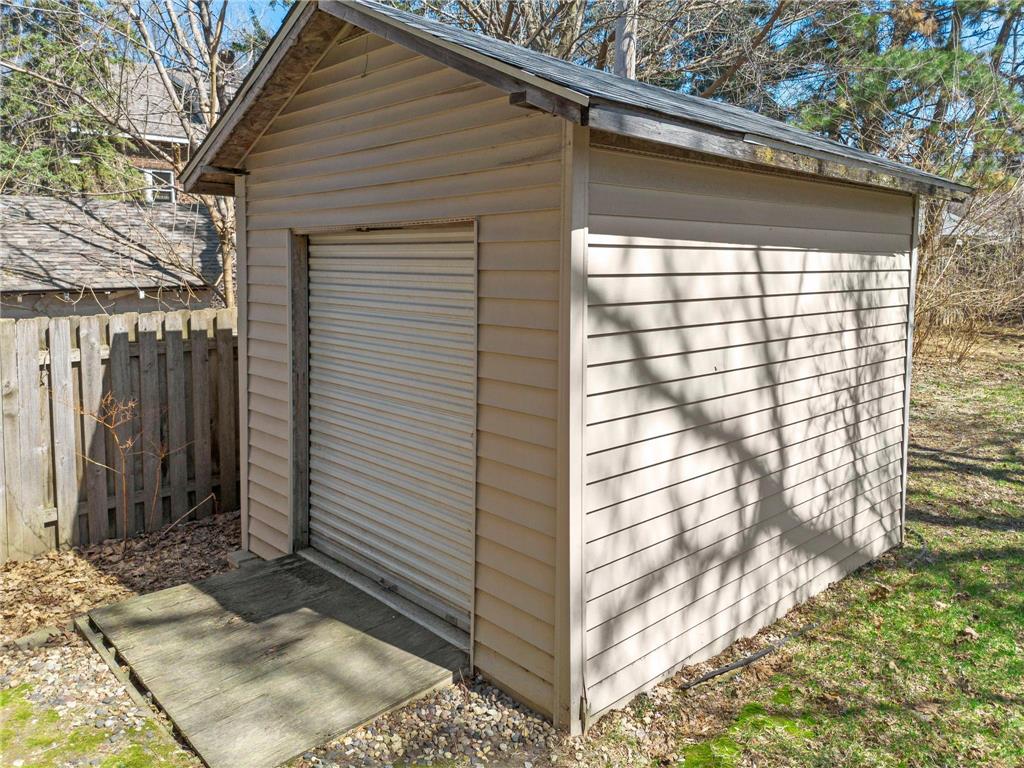 1776 McMenemy Street Maplewood MN 55117 7050607 image45