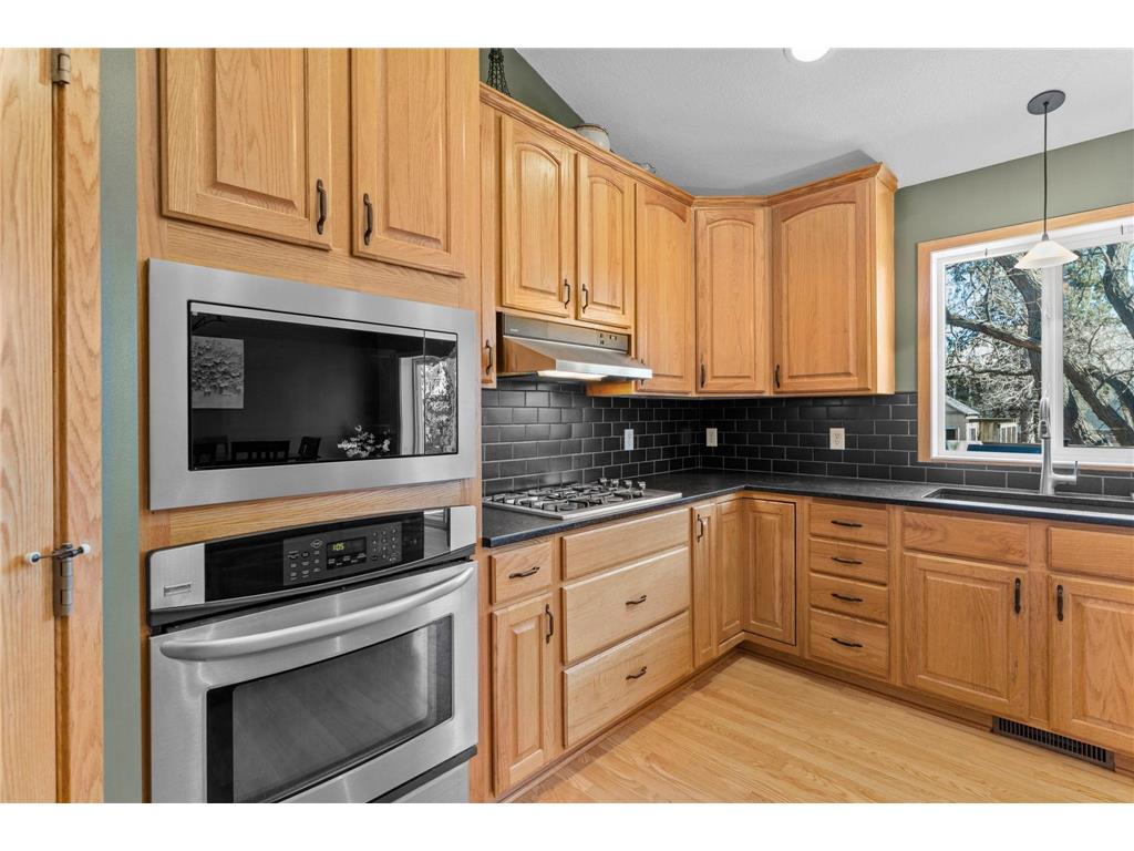 1776 McMenemy Street Maplewood MN 55117 7050607 image9