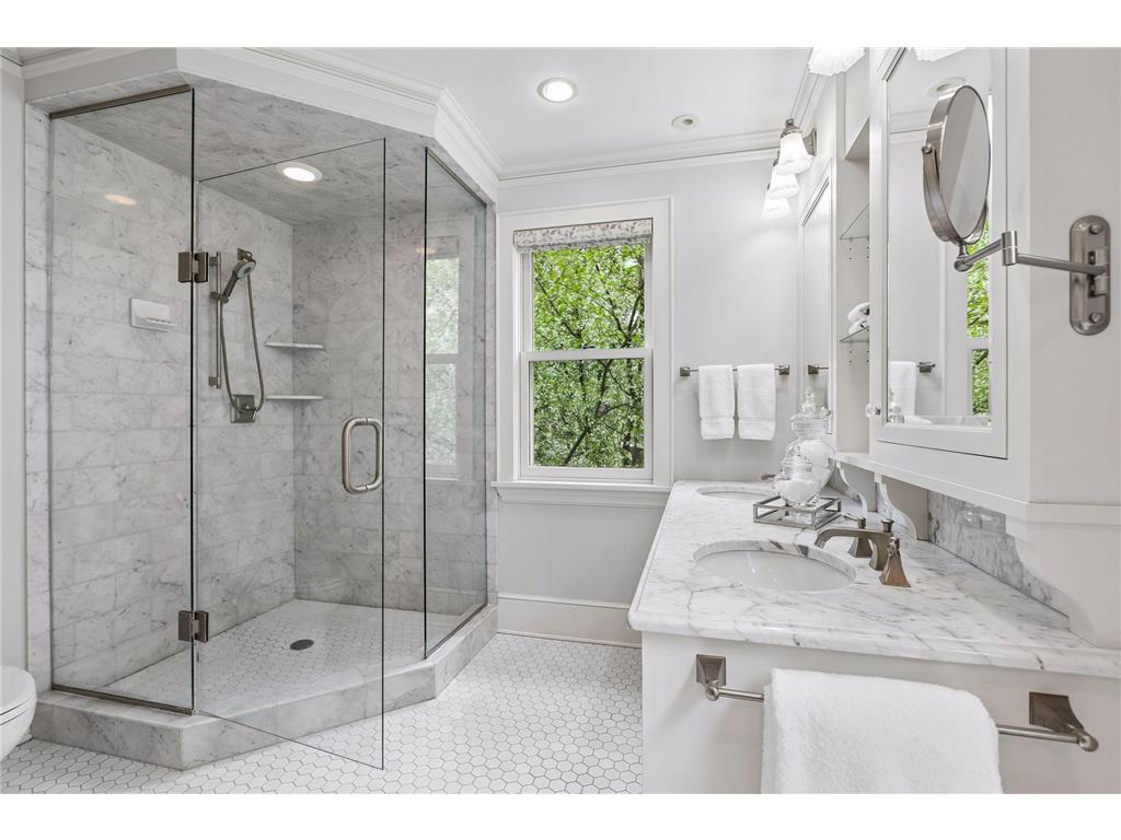 1777 Knox Avenue S Minneapolis MN 55403 7041002 image34