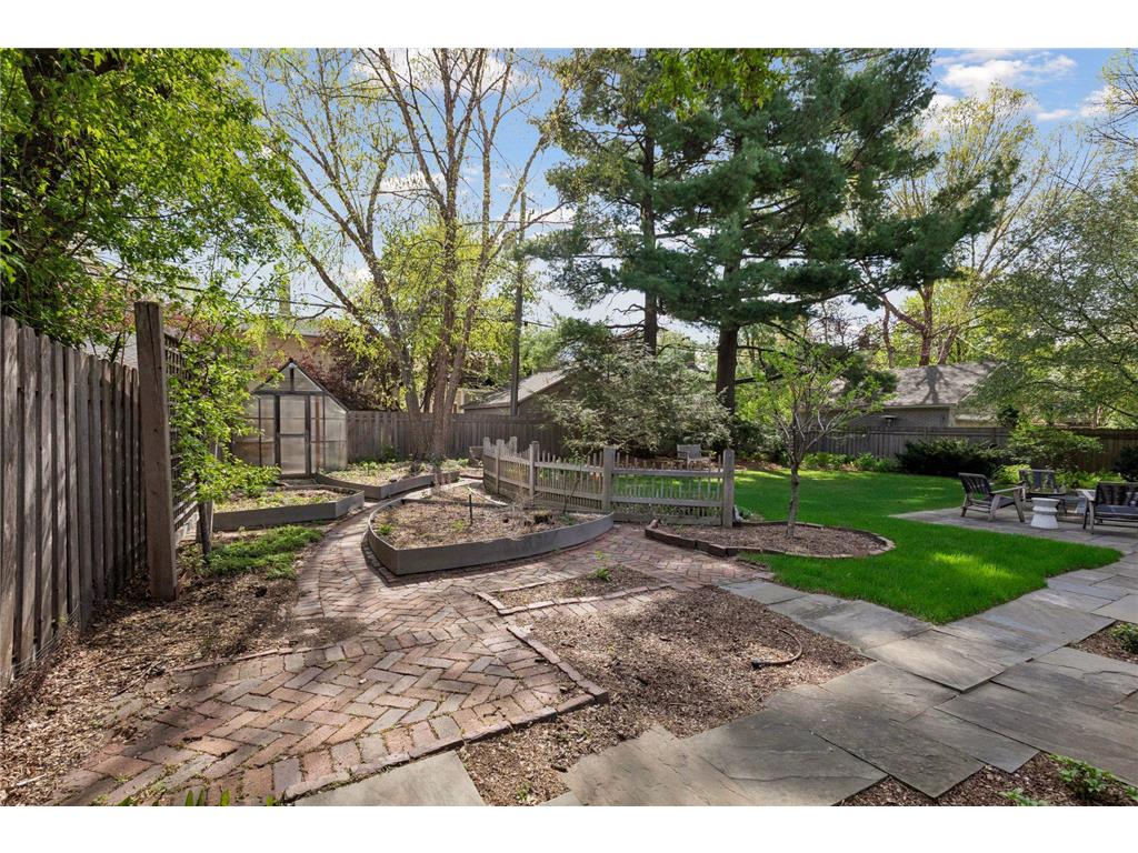1777 Knox Avenue S Minneapolis MN 55403 7041002 image8