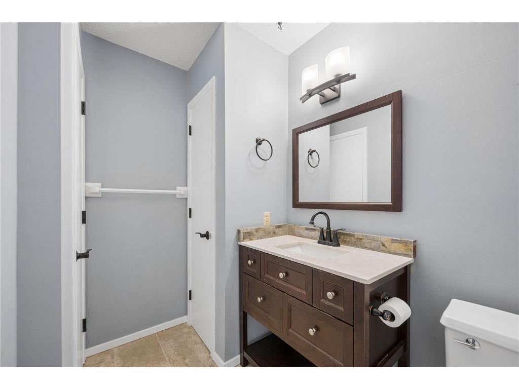 1779 Walnut Lane Eagan MN 55122 7048341 image20