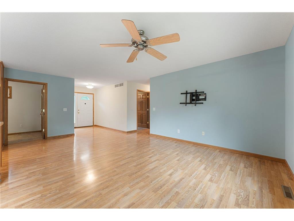 178 Minnesota Avenue Roseville MN 55113 7078089 image14