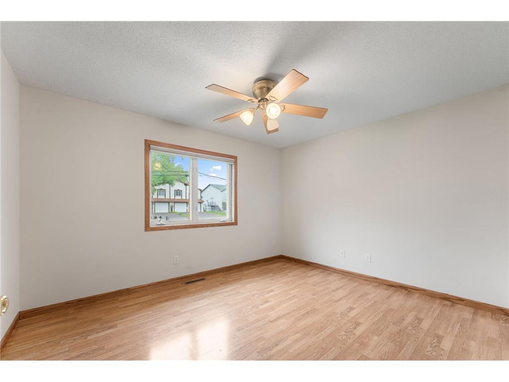 178 Minnesota Avenue Roseville MN 55113 7078089 image25