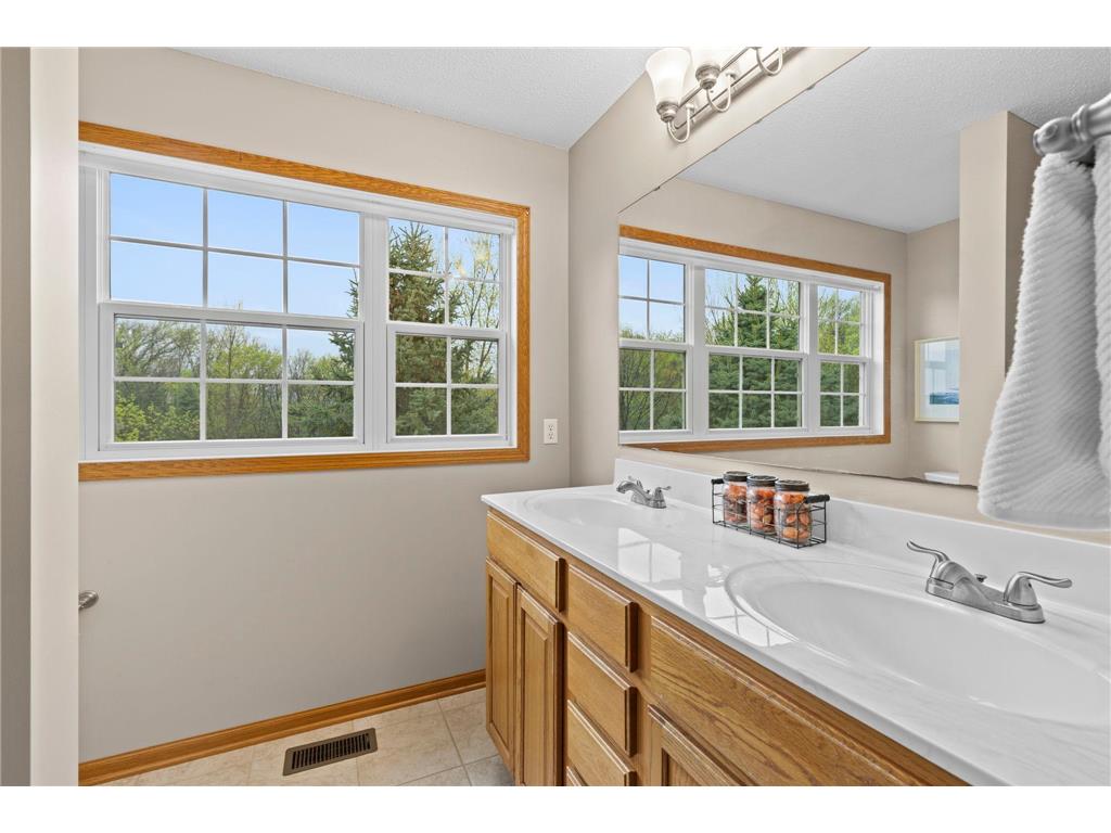 1780 Riverside Drive Shakopee MN 55379 7026510 image32