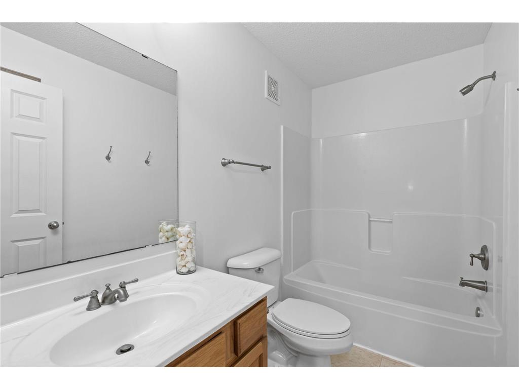 1780 Riverside Drive Shakopee MN 55379 7026510 image40