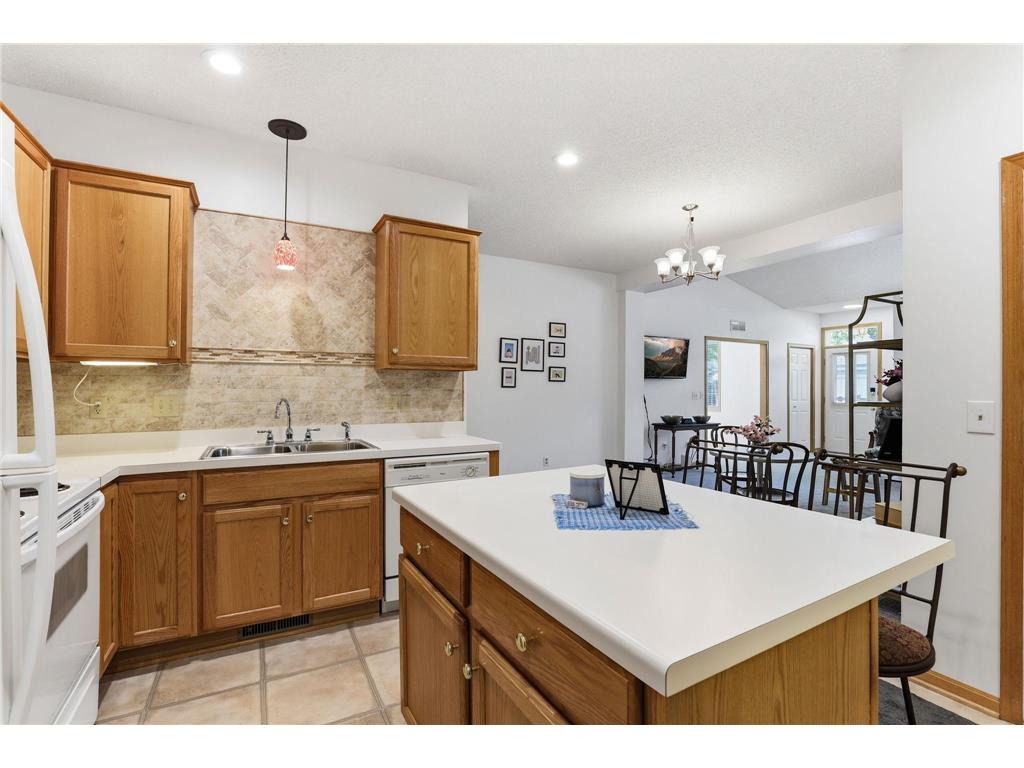 17809 38th Avenue N Plymouth MN 55446 7094346 image16