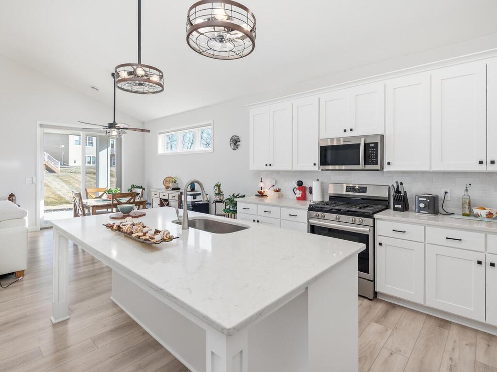 17823 Hamburg Avenue Lakeville MN 55044 7033459 image17