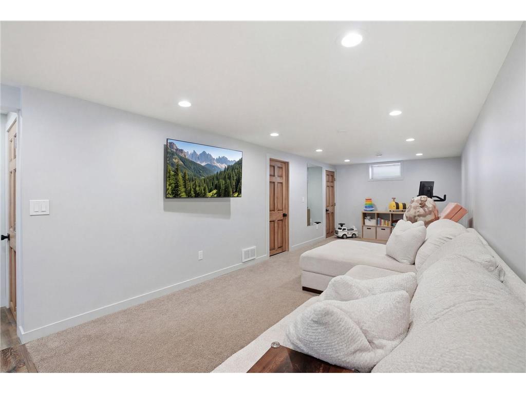 1783 Pinewood Drive Shoreview MN 55126 7087264 image23