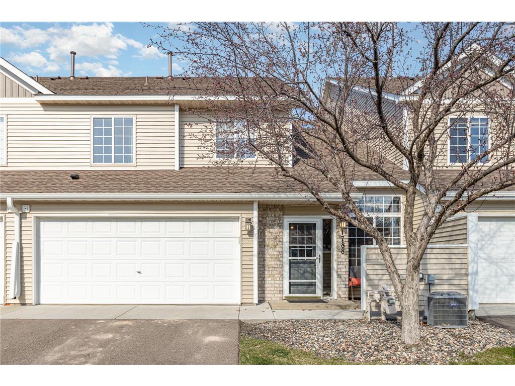 1788 Sandstone Curv Shakopee MN 55379 6517675 image1