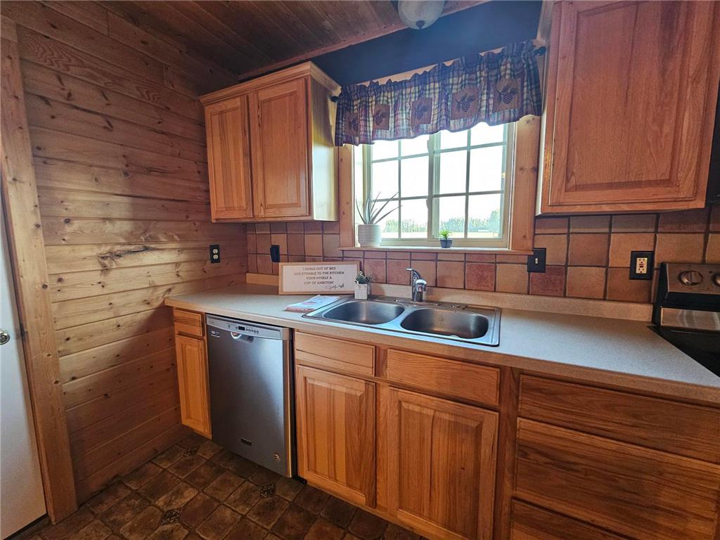 17886 State Hwy 89 Wannaska MN 56761 7007222 image11