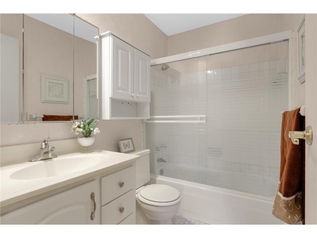 179 Little Canada Road E #327 Little Canada MN 55117 7072788 image23