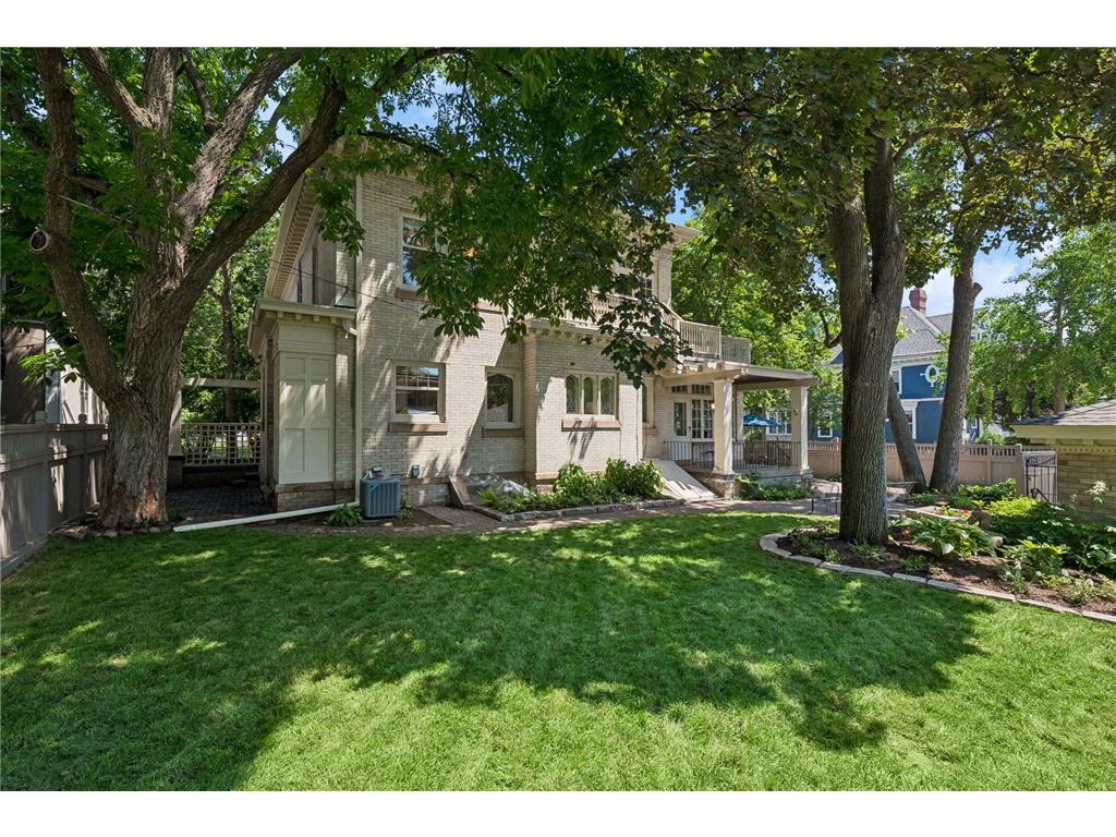 1790 Irving Avenue S Minneapolis MN 55403 7084423 image65