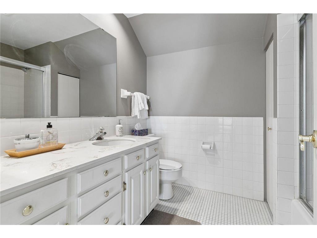 17901 Comstock Road Minnetonka MN 55391 7062860 image30