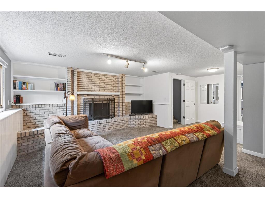 17911 Vale Street NW Andover MN 55304 7049925 image25