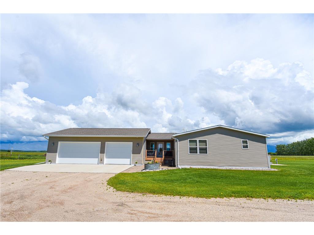 17922 142nd Avenue NE North Twp MN 56701 7096553 image1