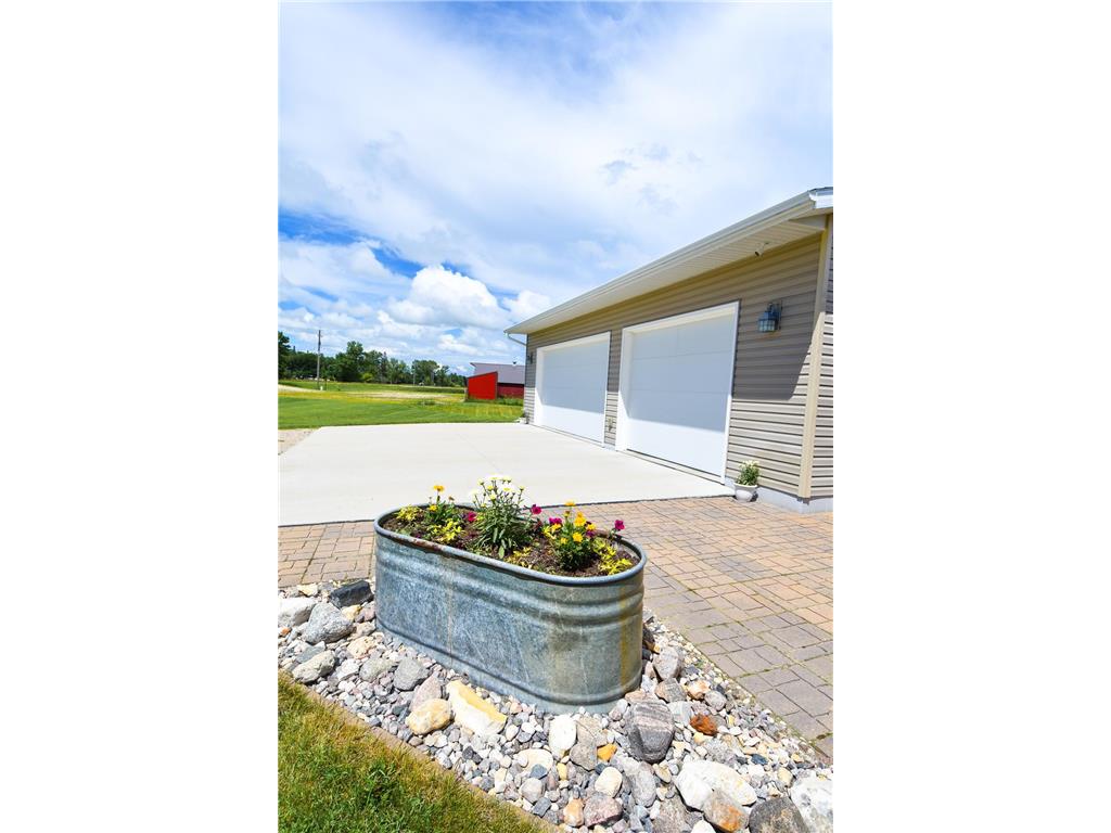 17922 142nd Avenue NE North Twp MN 56701 7096553 image3