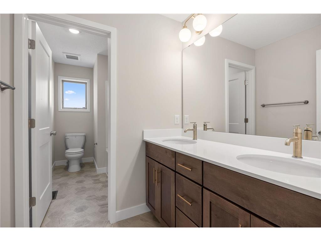 17924 Headwaters Drive Lakeville MN 55044 7111119 image37