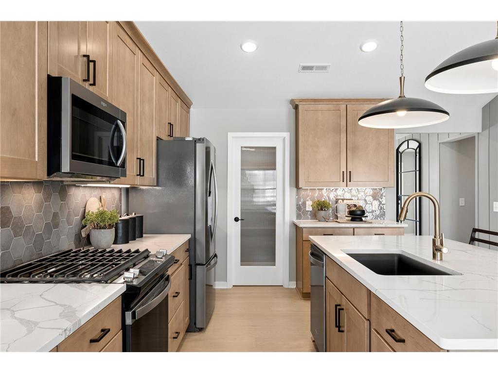 1794 Tamarack Road Shakopee MN 55379 7088306 image6