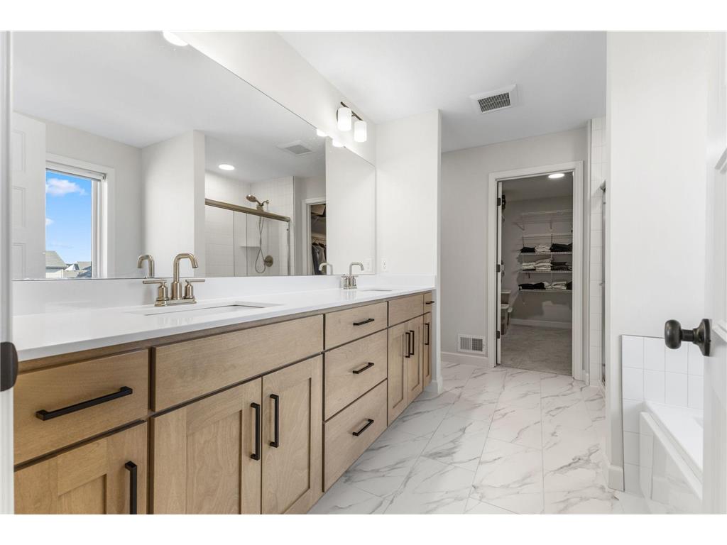 17940 Headwaters Drive Lakeville MN 55044 7082581 image32