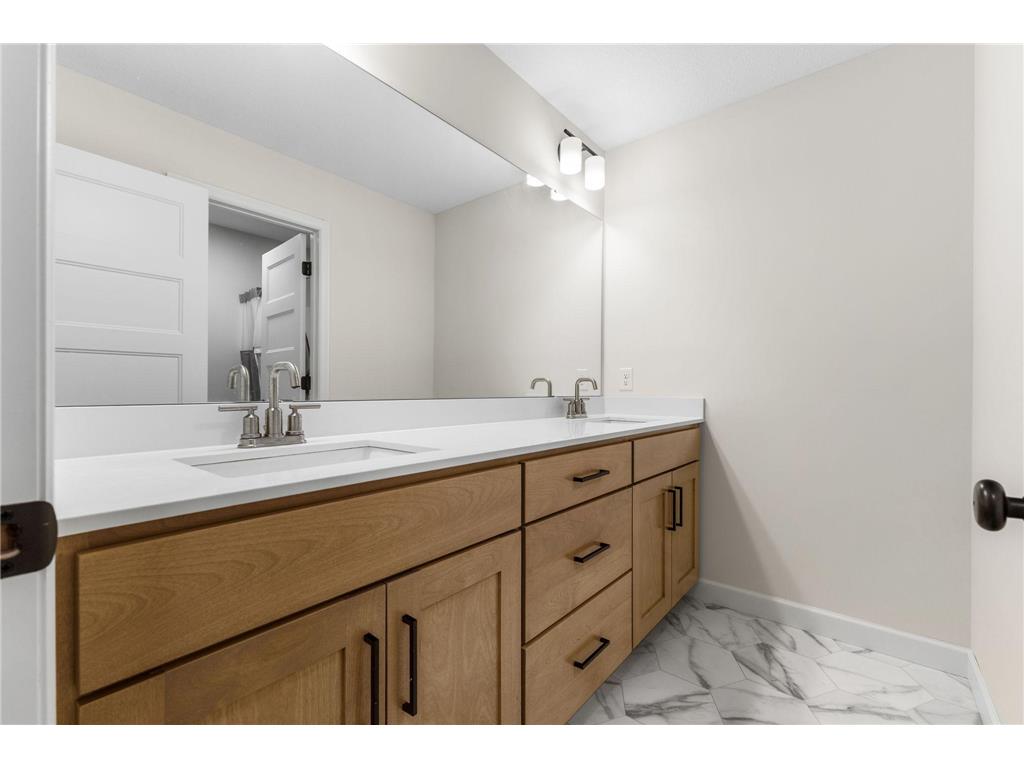 17940 Headwaters Drive Lakeville MN 55044 7082581 image39