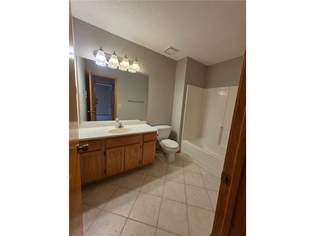 1795 Donegal Drive #3 Woodbury MN 55125 7046776 image8