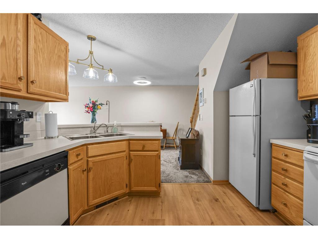 1795 Donegal Drive #8 Woodbury MN 55125 7108456 image10