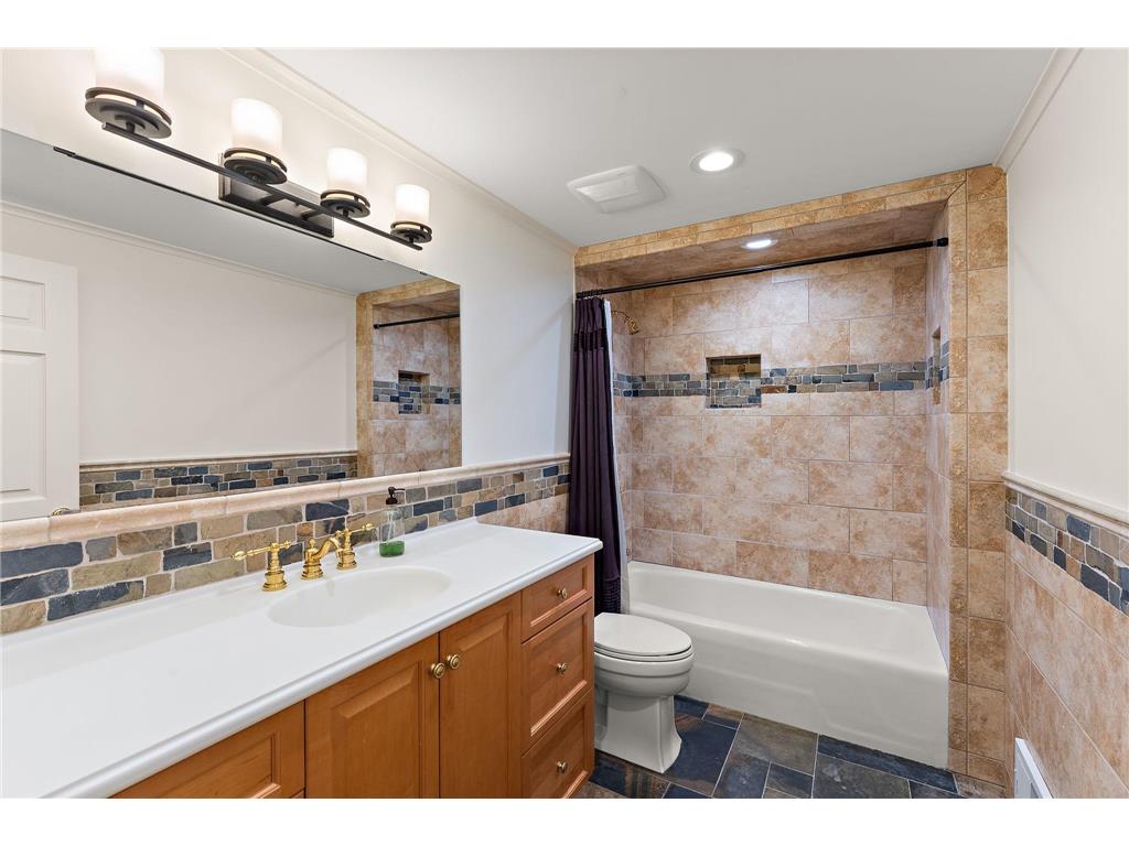 17950 Breezy Point Road Woodland MN 55391 - Lake Minnetonka 7079078 image39