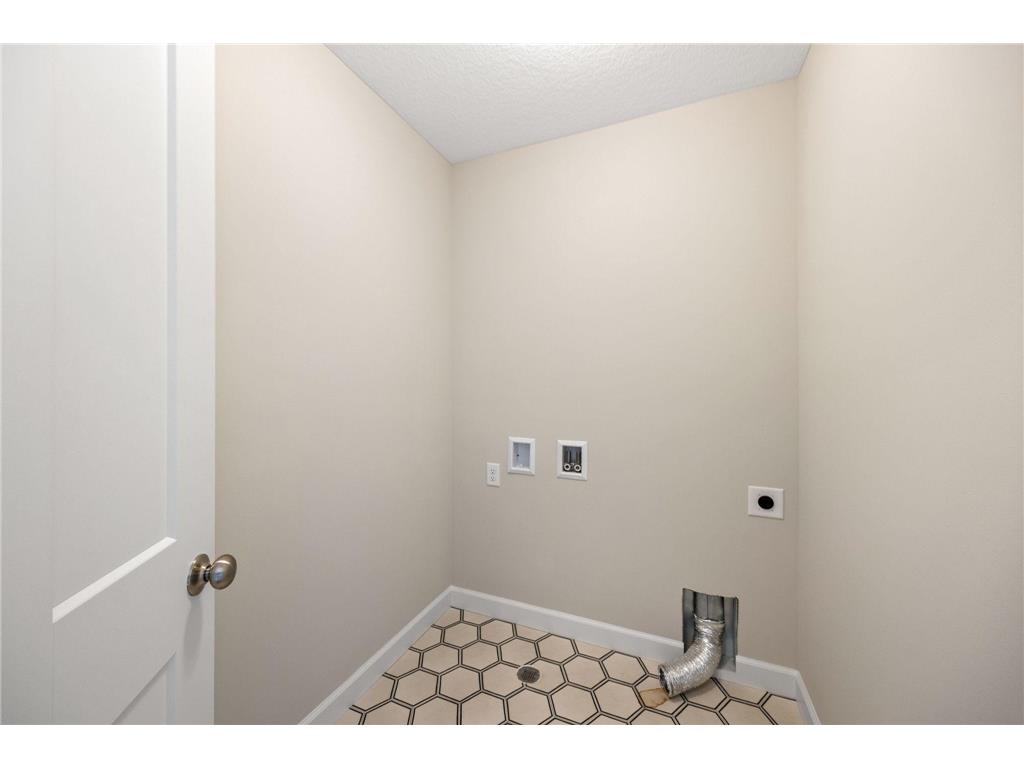 17961 Hidden Creek Trail Lakeville MN 55044 6824647 image23